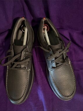 JM Collection Black Leather Lace-Up Boat Shoes